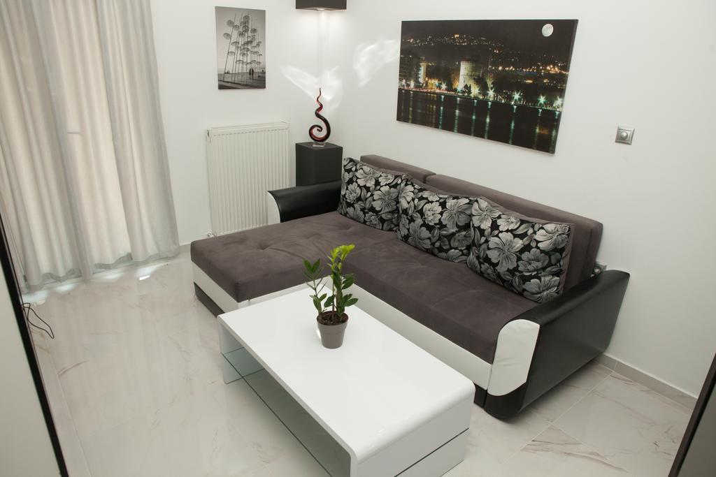 Route 77 Apartment Thessaloniki Exterior photo